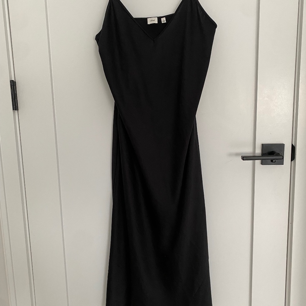 Aritzia Wilfred Slip Dress (Large) Black & Emerald Green
